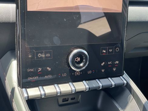 New 2026 GMC Terrain AT4 AWD/4WD image 15