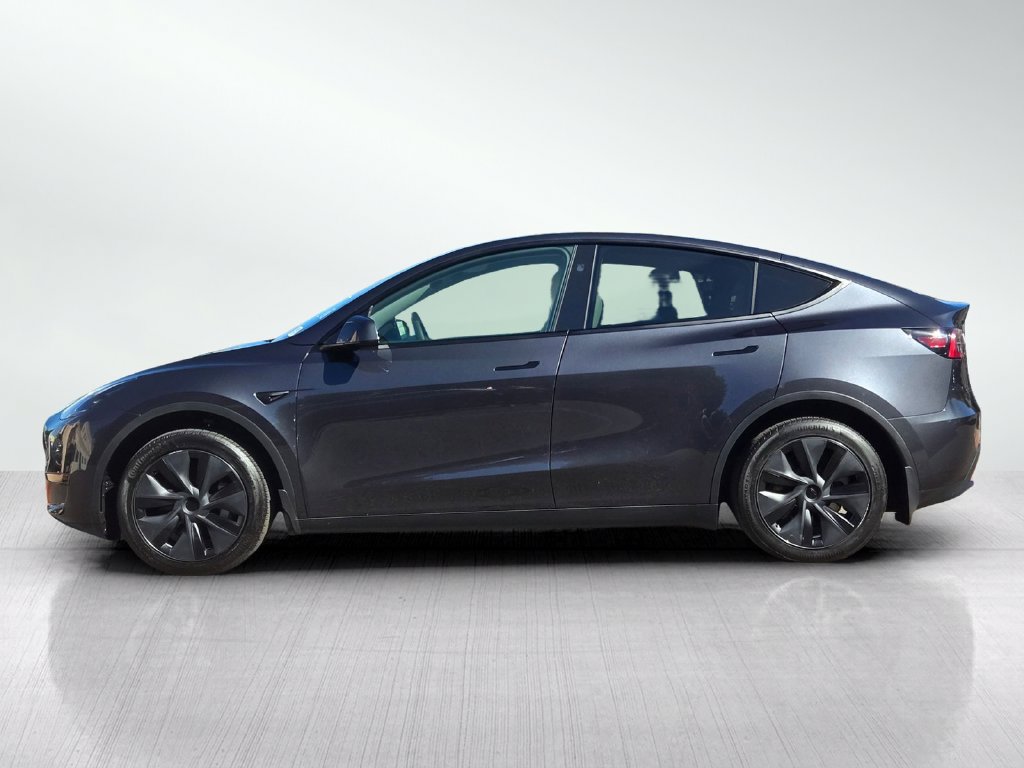 Used 2024 Tesla Model Y Long Range RWD image 8