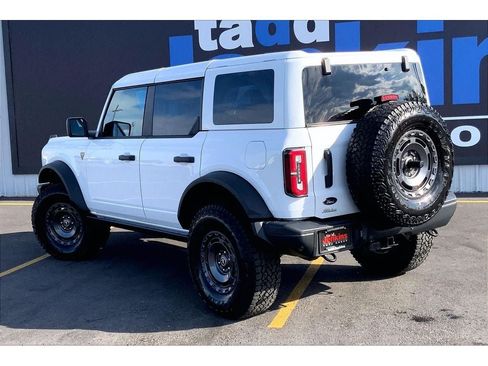 New 2025 Ford Bronco Badlands w/ Sasquatch Package AWD/4WD image 3