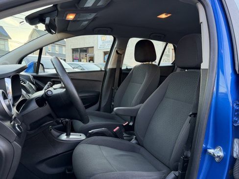 Used 2016 Chevrolet Trax LS FWD image 12