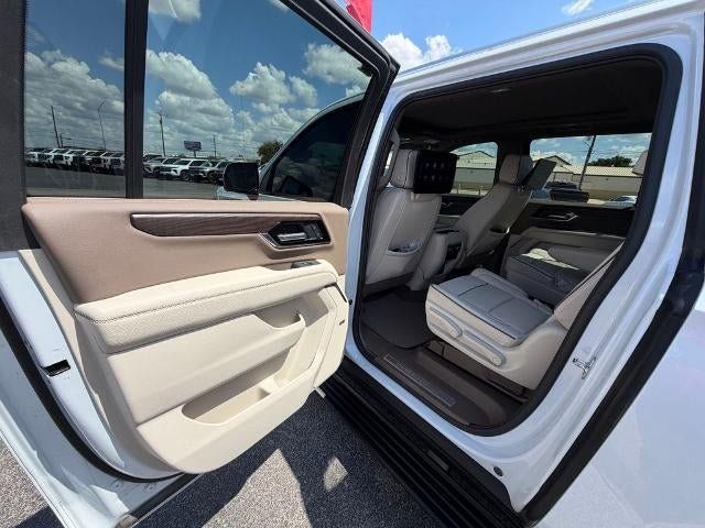 Used 2026 GMC Yukon XL Denali w/ Denali Reserve Package AWD/4WD image 15
