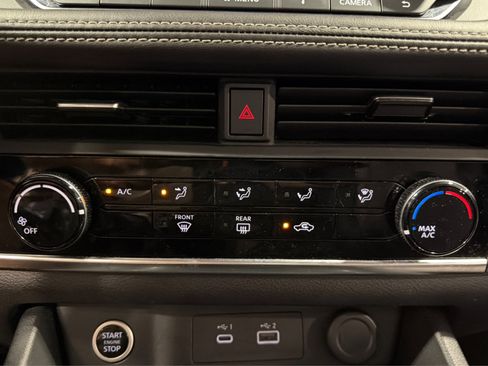 Used 2022 Nissan Rogue S AWD/4WD image 29