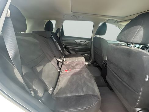 Used 2016 Nissan Rogue SV AWD/4WD image 13