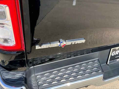 Used 2019 RAM 1500 Big Horn RWD image 30