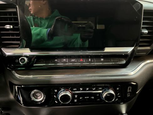 Certified 2024 GMC Sierra 1500 SLT w/ SLT Convenience Package image 20