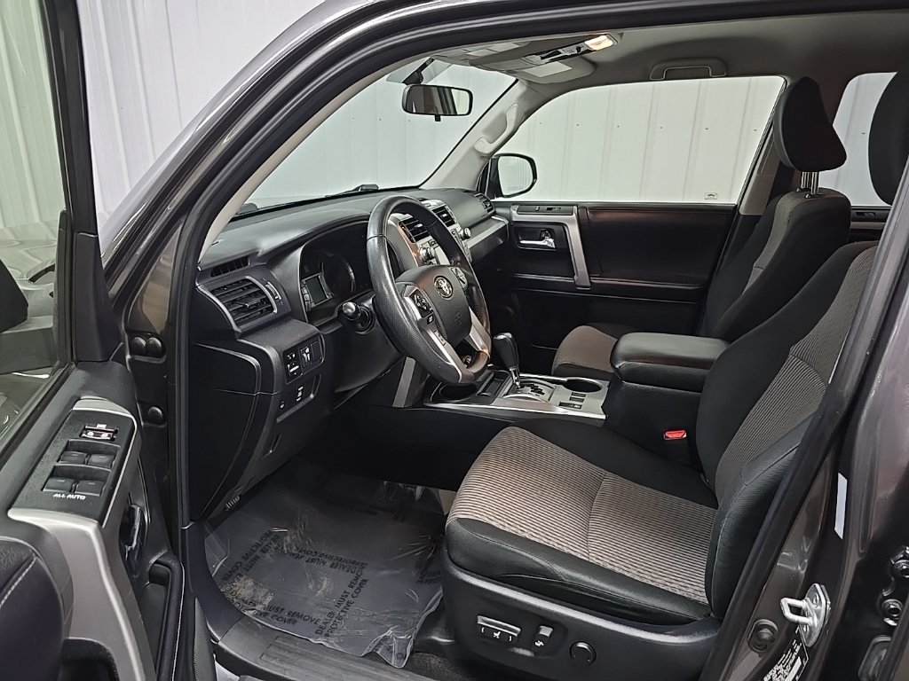 Used 2019 Toyota 4Runner SR5 AWD/4WD image 29