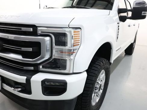 Used 2022 Ford F350 Platinum w/ FX4 Off-Road Package AWD/4WD image 61