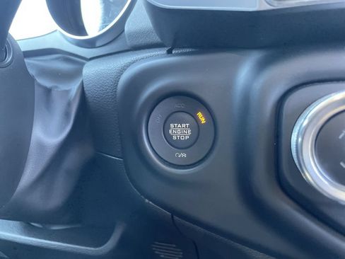 Used 2022 Jeep Wrangler Unlimited Sahara w/ Cold Weather Group AWD/4WD image 25