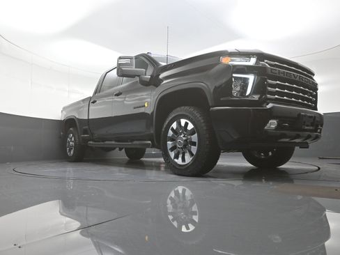 Used 2021 Chevrolet Silverado 2500 LTZ w/ Carhartt Edition AWD/4WD image 9