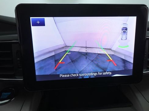 Used 2023 Ford Explorer XLT w/ Equipment Group 202A image 18