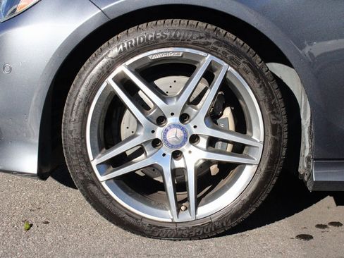 Used 2016 Mercedes-Benz E 400 4MATIC Sedan image 14