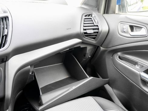 Used 2017 Ford Escape SE w/ Equipment Group 201A image 57