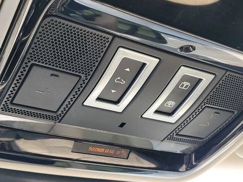 Used 2019 Land Rover Range Rover Sport HSE AWD/4WD image 27