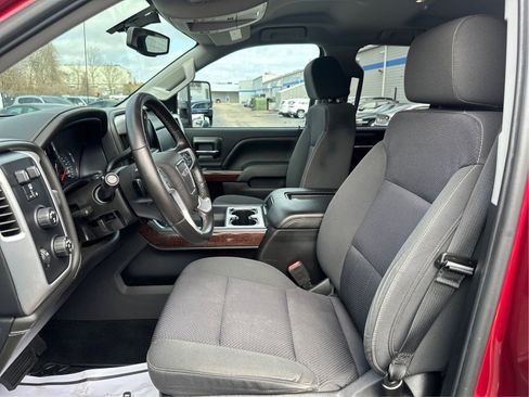 Used 2018 GMC Sierra 1500 SLE w/ SLE Value Package AWD/4WD image 9