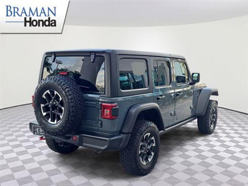Used 2025 Jeep Wrangler Unlimited Rubicon image 3