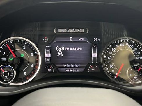 Used 2022 RAM 2500 Laramie AWD/4WD image 16