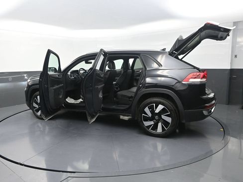 Used 2026 Volkswagen Atlas Cross Sport SE AWD/4WD image 36