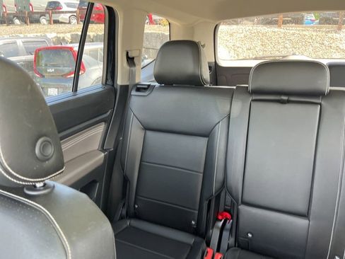 Used 2022 Volkswagen Atlas SE AWD/4WD image 13