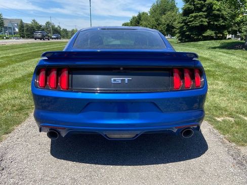 Used 2017 Ford Mustang GT w/ GT Performance Package RWD image 4