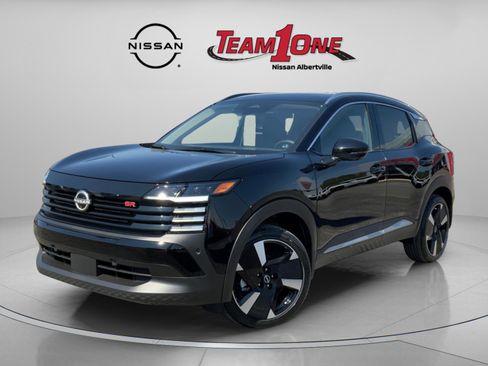 New 2025 Nissan Kicks SR image 2