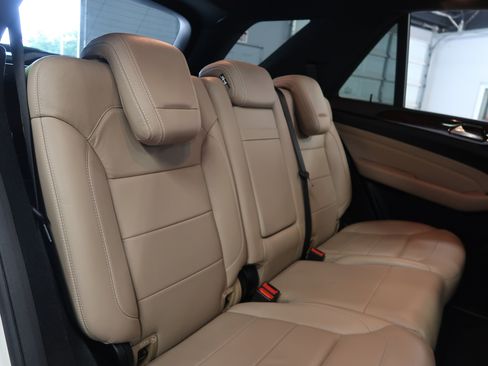 Used 2014 Mercedes-Benz ML 350 4MATIC image 38