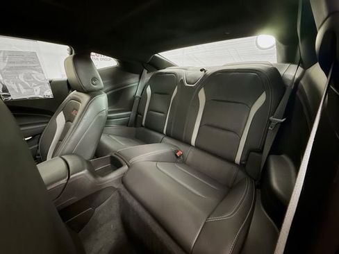 Used 2019 Chevrolet Camaro SS RWD image 26
