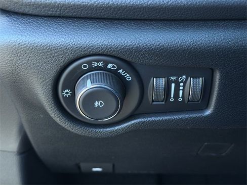 New 2026 Chrysler Pacifica Pinnacle image 27