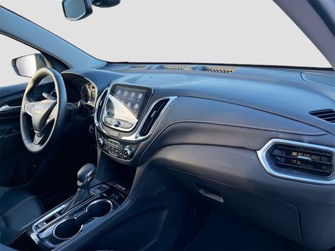 Used 2024 Chevrolet Equinox Premier image 29