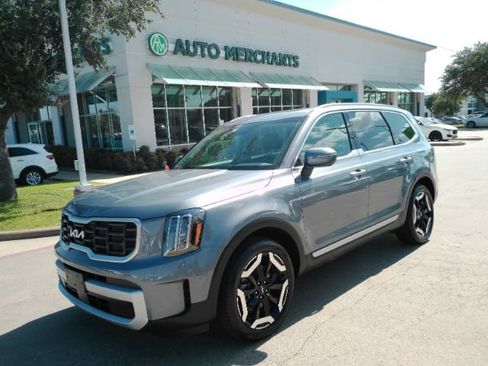 Used 2025 Kia Telluride S AWD/4WD image 1