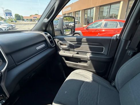 Used 2026 RAM 2500 Big Horn AWD/4WD image 25