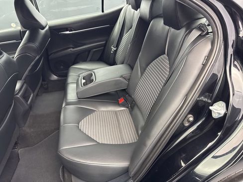 Used 2022 Toyota Camry SE FWD image 32