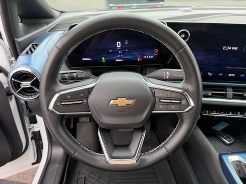 Used 2024 Chevrolet Equinox EV LT FWD image 19
