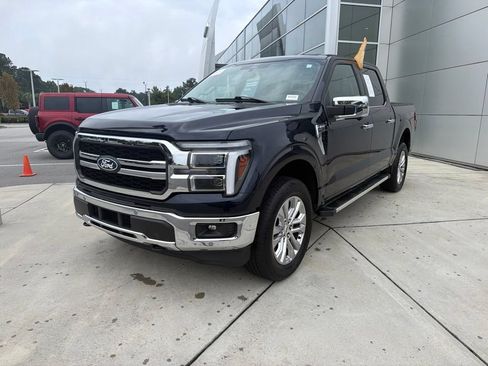 Used 2025 Ford F150 Lariat w/ Equipment Group 501A Mid AWD/4WD image 3