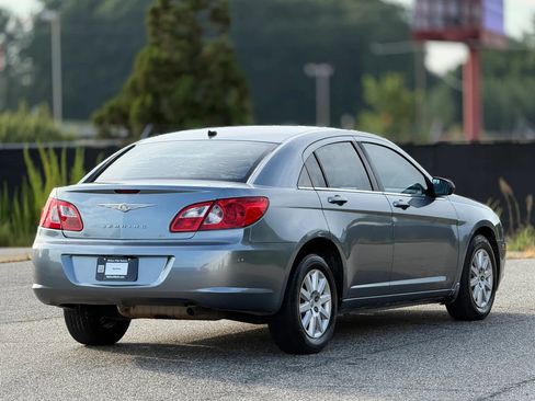 Used 2008 Chrysler Sebring LX FWD image 9