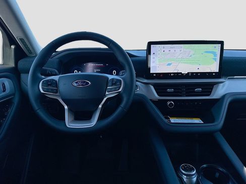 New 2026 Ford Explorer Active RWD image 25