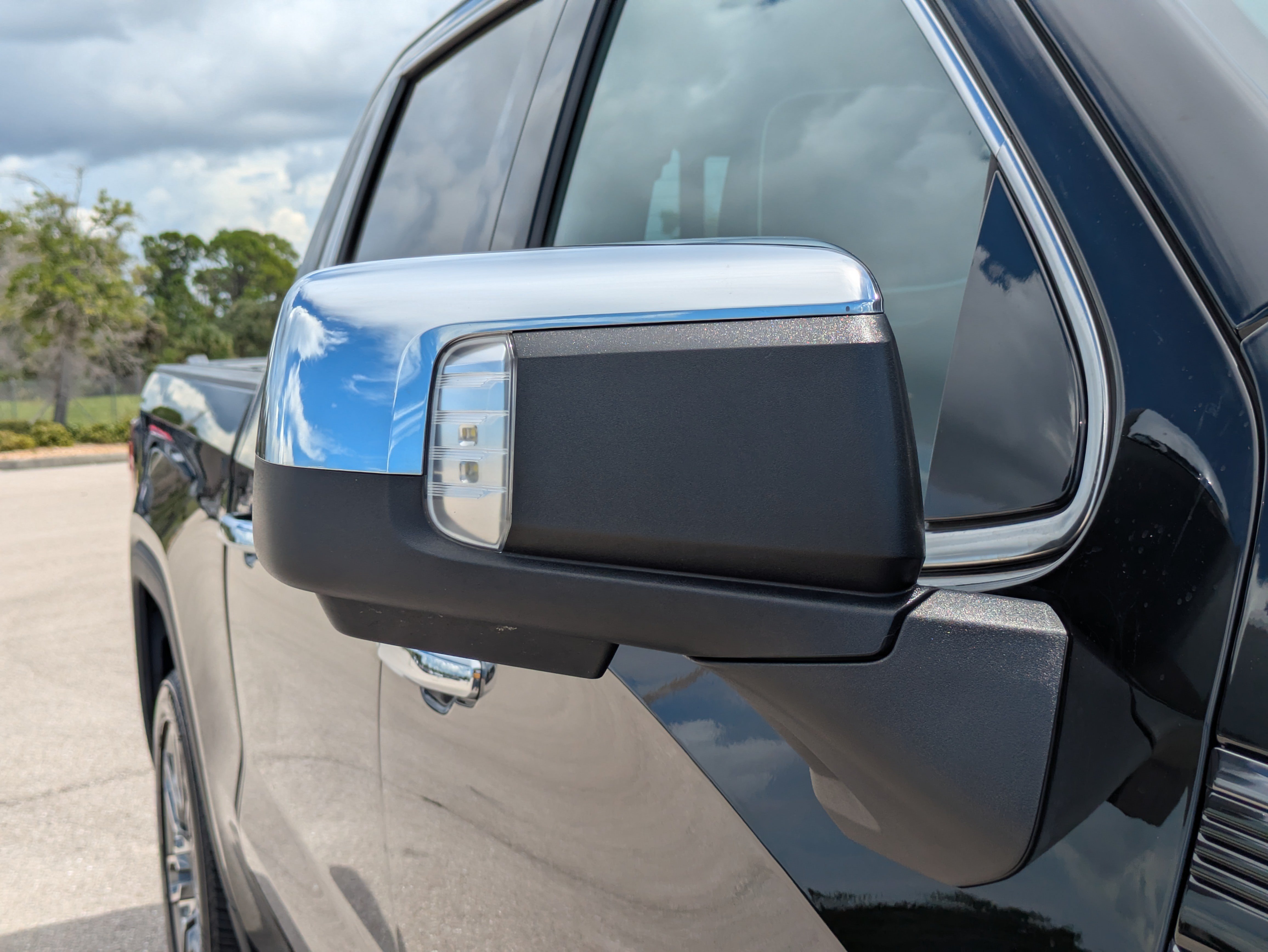 Used 2024 GMC Sierra 1500 Denali Ultimate AWD/4WD image 12
