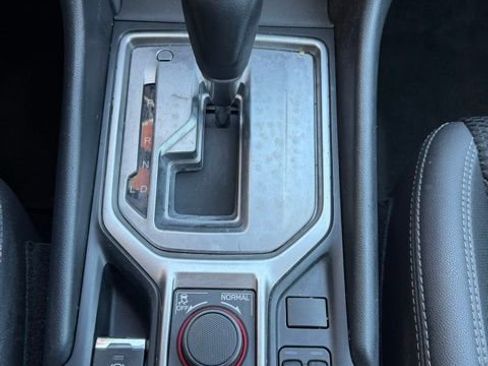 Used 2022 Subaru Forester Premium AWD/4WD image 25