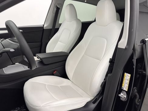 Used 2023 Tesla Model Y Long Range image 12