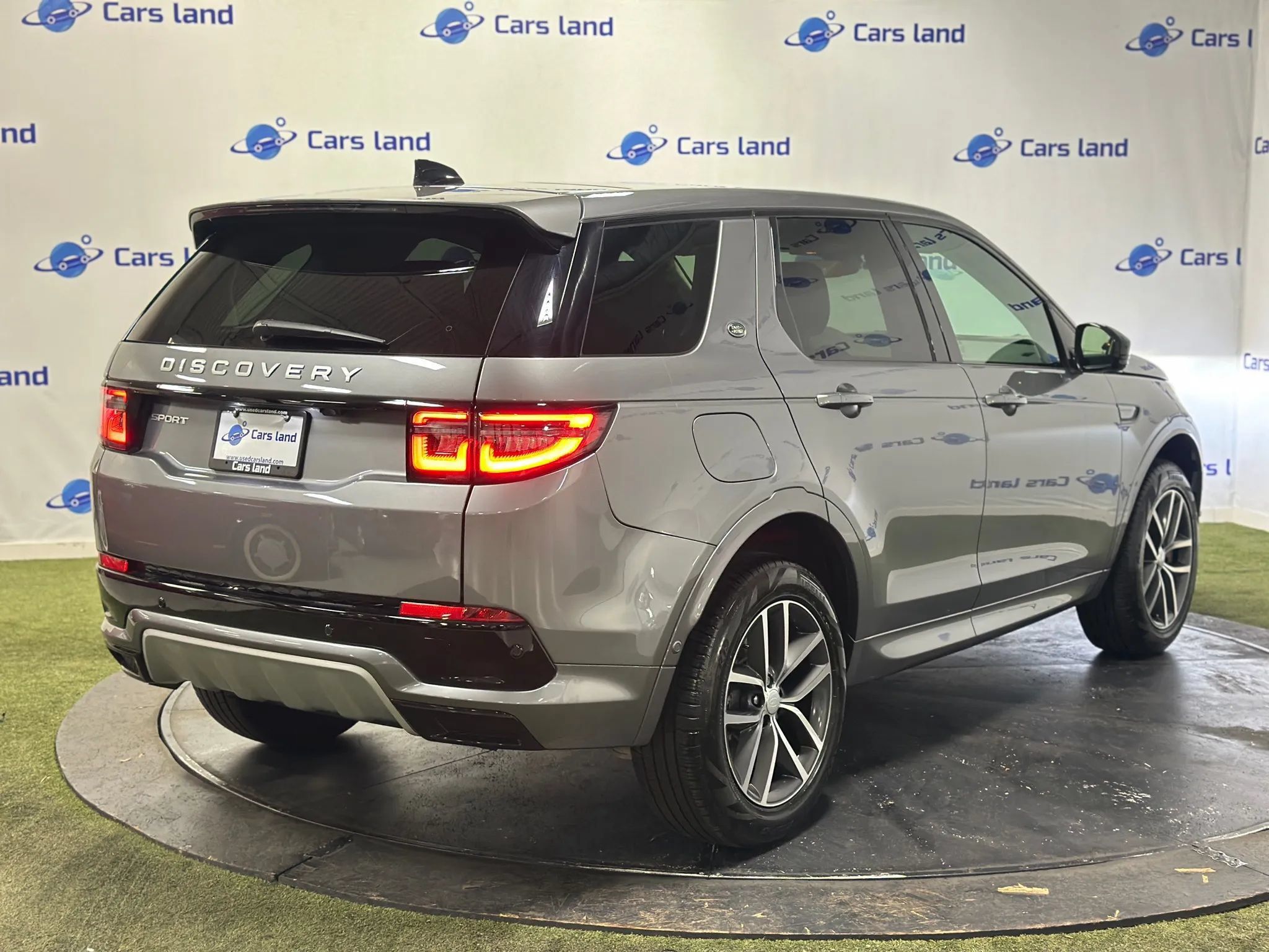 Used 2025 Land Rover Discovery Sport S AWD/4WD image 3
