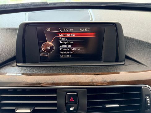Used 2016 BMW 320i Sedan RWD image 25