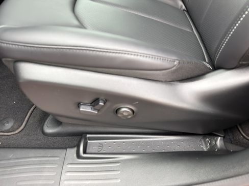 New 2026 Chrysler Pacifica Select FWD image 14