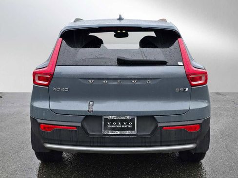 Used 2023 Volvo XC40 B5 Ultimate w/ Protection Package Premier image 4
