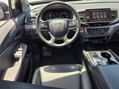 Certified 2025 Honda Ridgeline RTL image 12