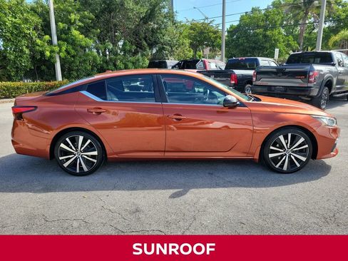 Used 2020 Nissan Altima 2.5 SR w/ Premium Package FWD image 10
