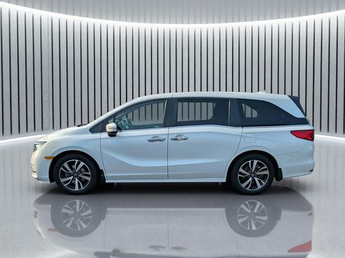 Certified 2022 Honda Odyssey Touring image 9