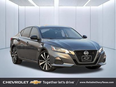 Used 2022 Nissan Altima 2.5 SR