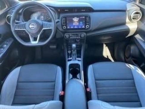 Used 2023 Nissan Kicks SR w/ SR Premium Package image 8