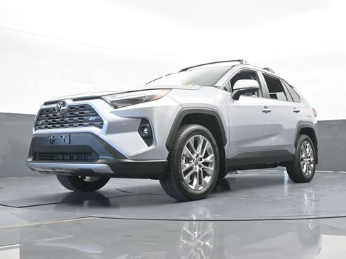 Used 2025 Toyota RAV4 Limited AWD/4WD image 64