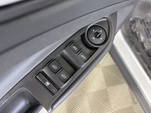 Used 2014 Ford Escape SE image 25