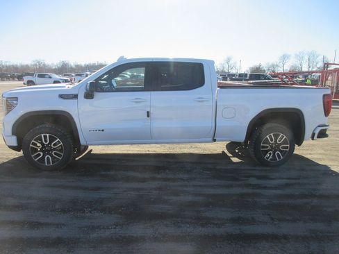 New 2026 GMC Sierra 1500 AT4 w/ AT4 Premium Package image 10